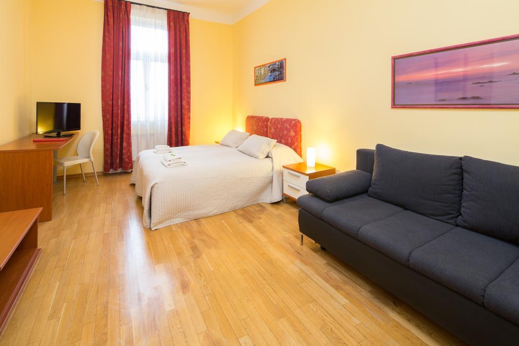 City Lounge Hotel Прага Стая снимка