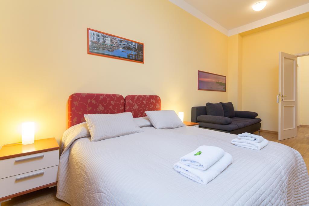 City Lounge Hotel Прага Стая снимка