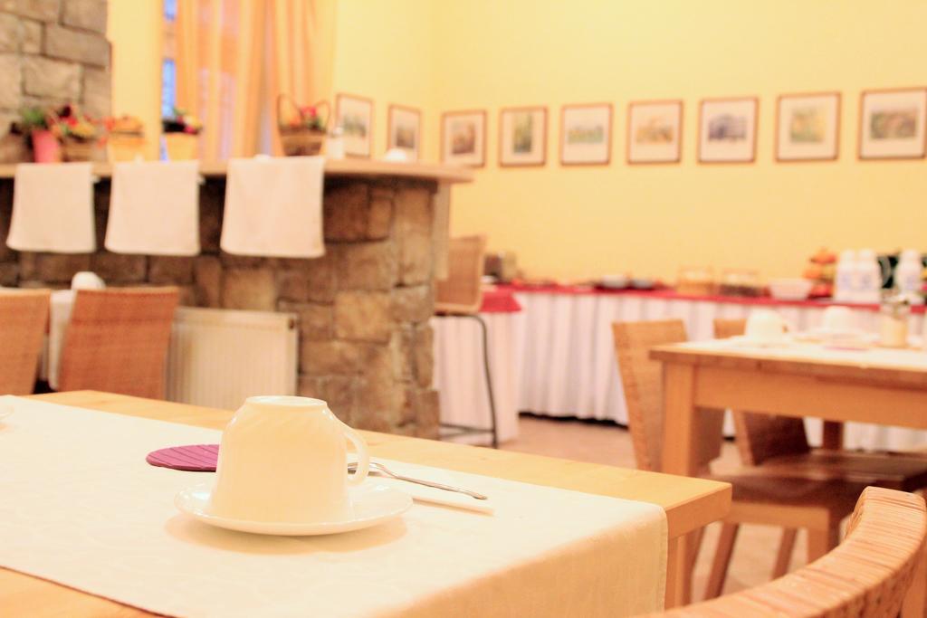 City Lounge Hotel Прага Екстериор снимка