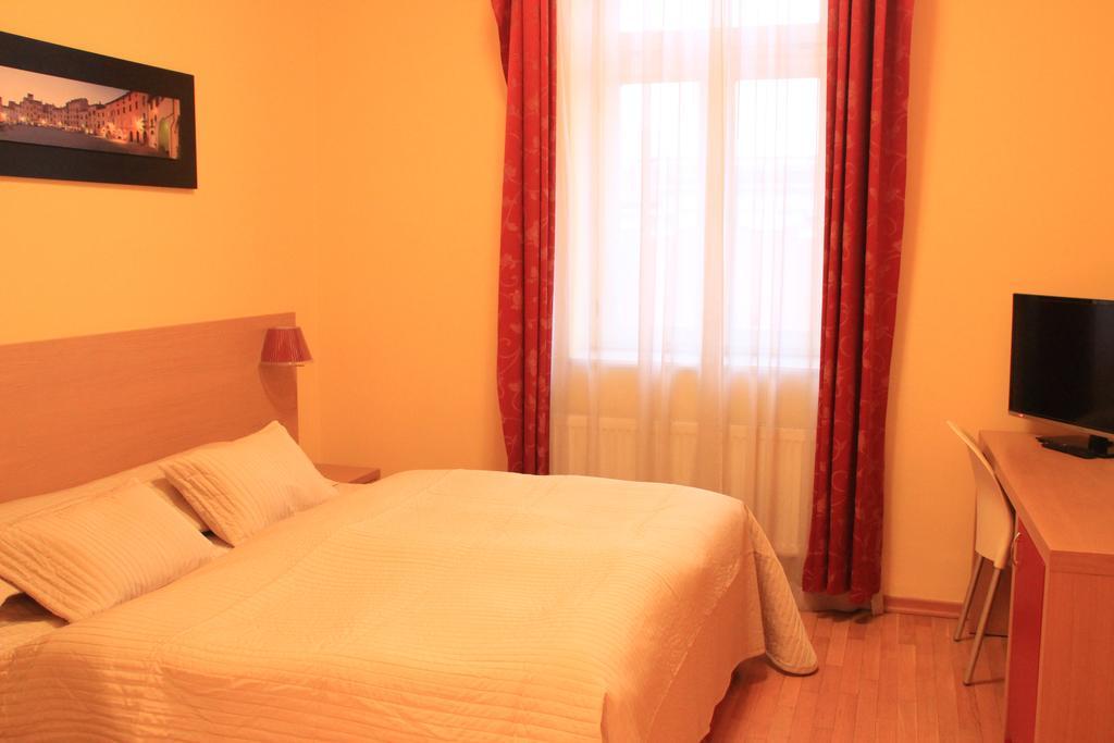 City Lounge Hotel Прага Екстериор снимка