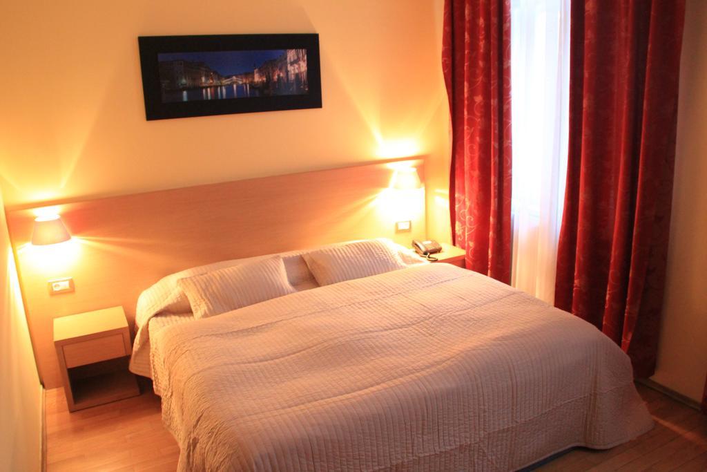 City Lounge Hotel Прага Екстериор снимка