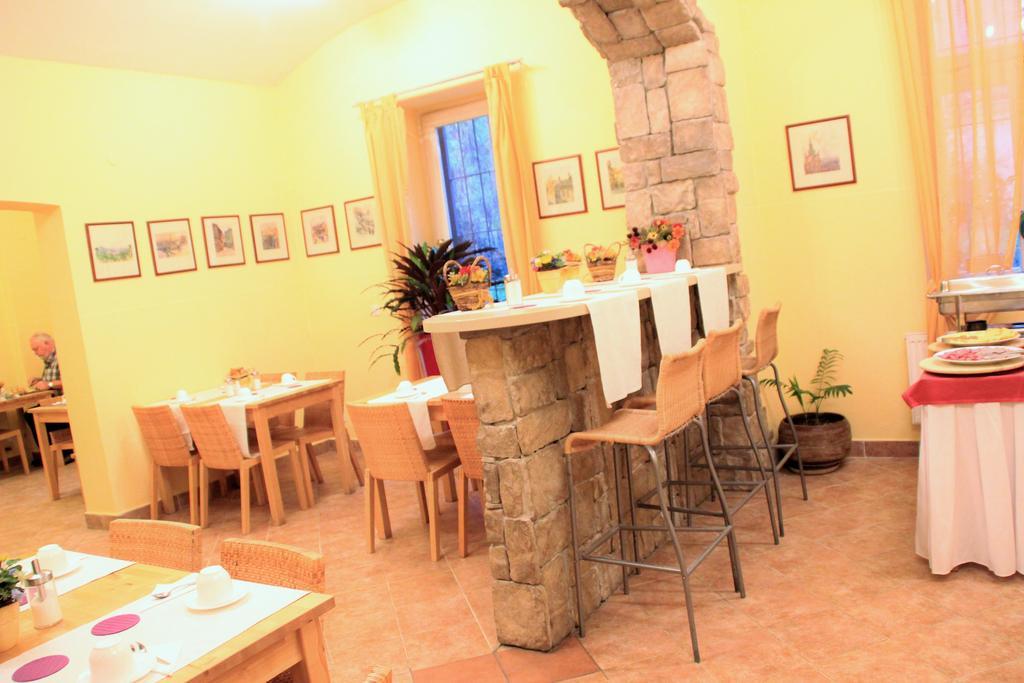 City Lounge Hotel Прага Екстериор снимка