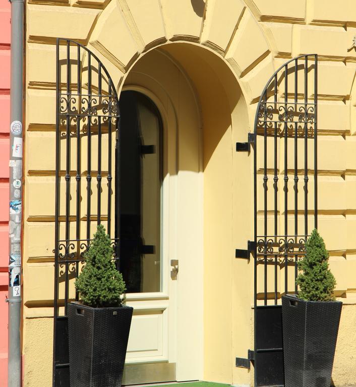 City Lounge Hotel Прага Екстериор снимка