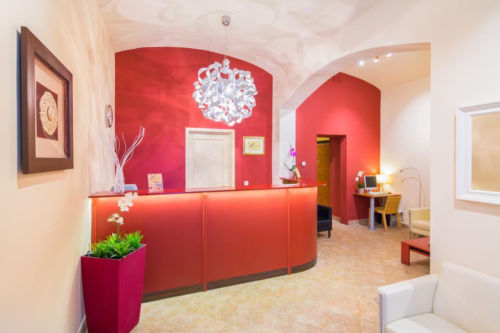 City Lounge Hotel Прага Екстериор снимка