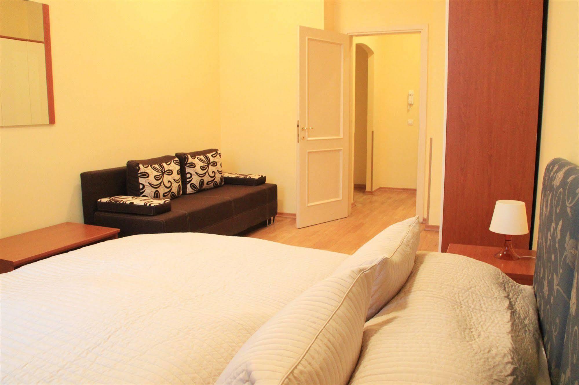 City Lounge Hotel Прага Екстериор снимка